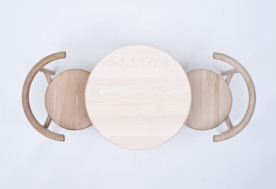 MONO - Table de restaurant avec pied en bois massif et plateau rond