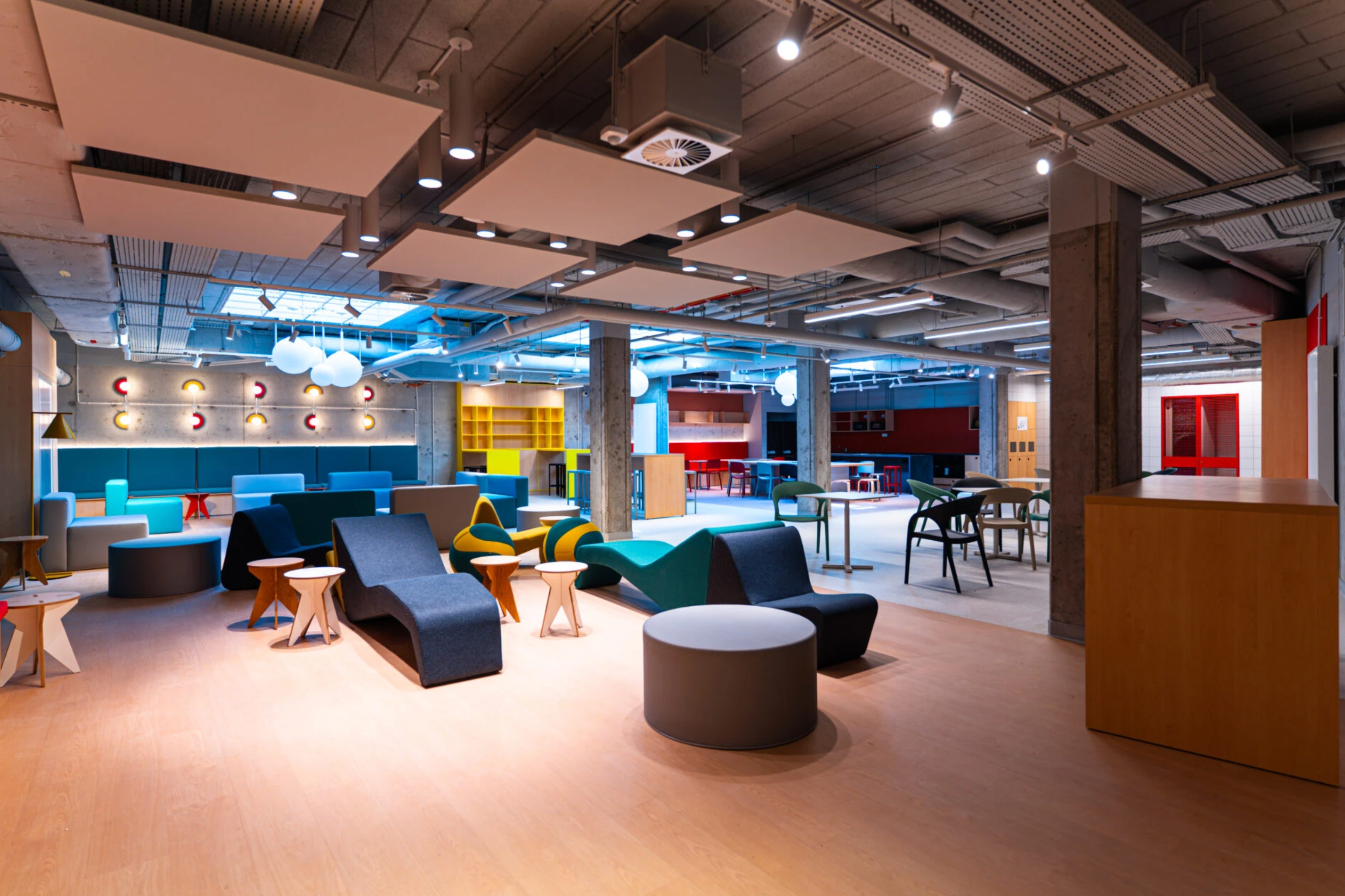 design bespoke student house furniture 